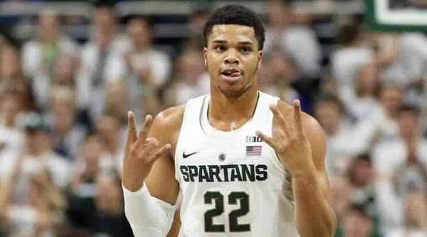 同时以长传 同时以长传