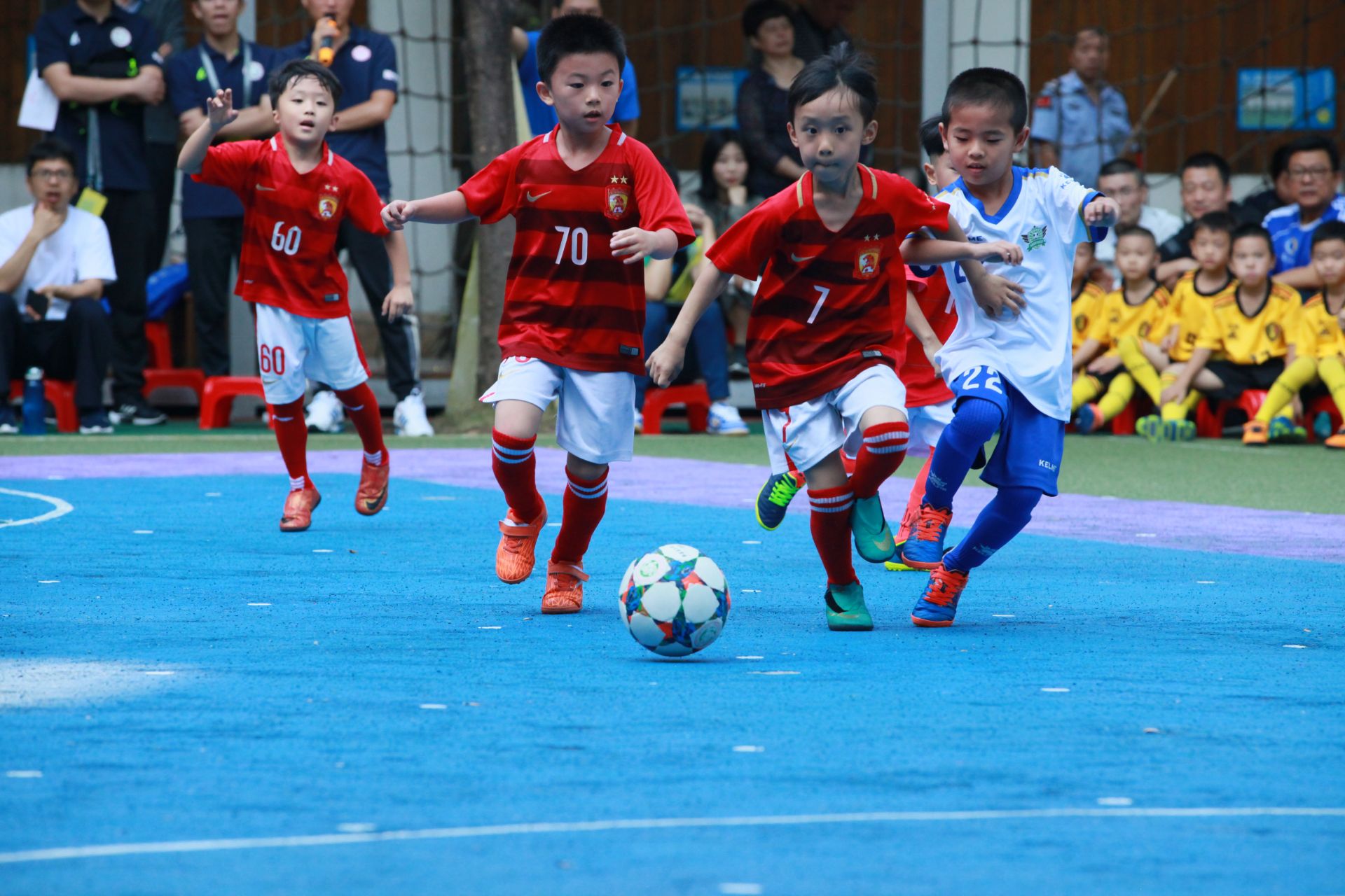 用一个半赛 用一个半赛